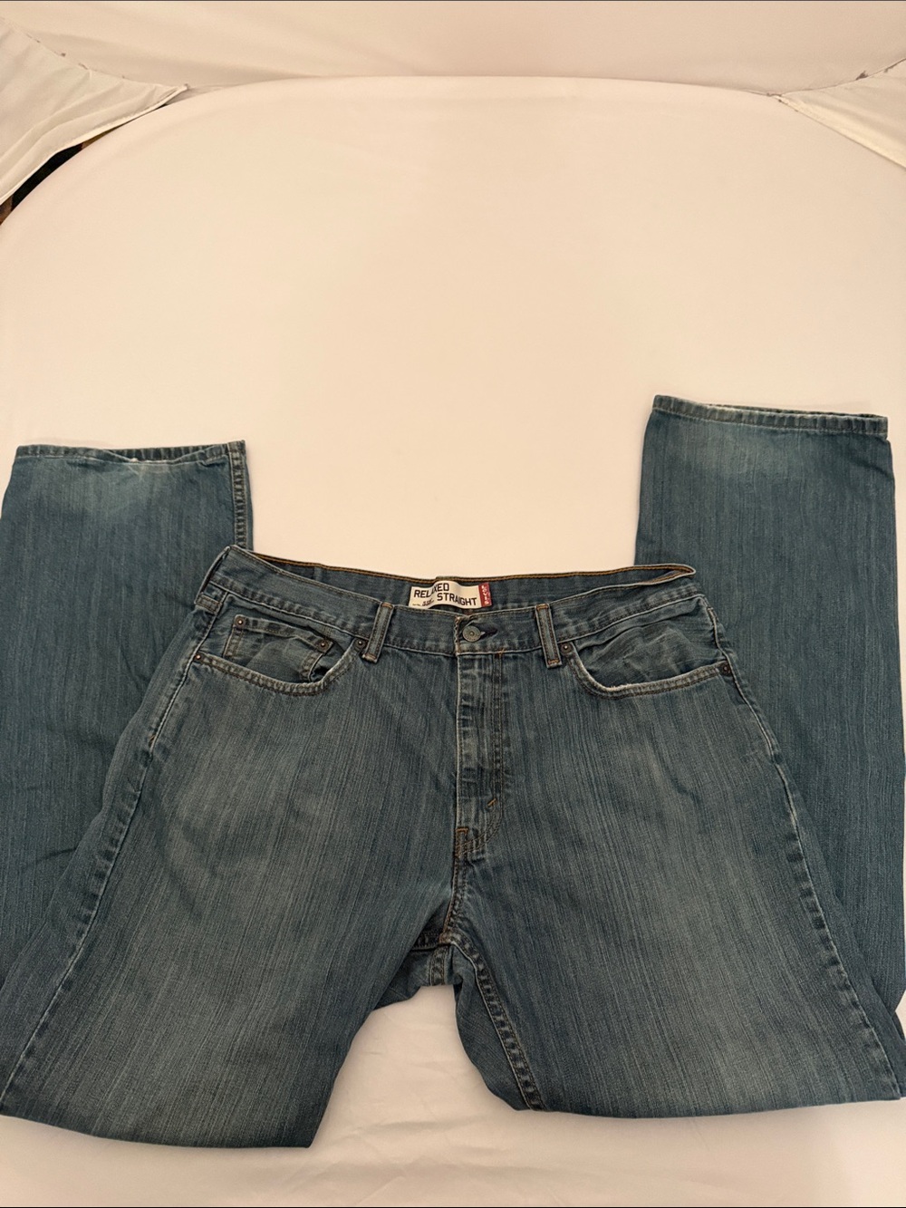 Levi’s Relaxed and Straight 559 slightly distressed blue denim jeans 35x34 - Picture 3 of 11
